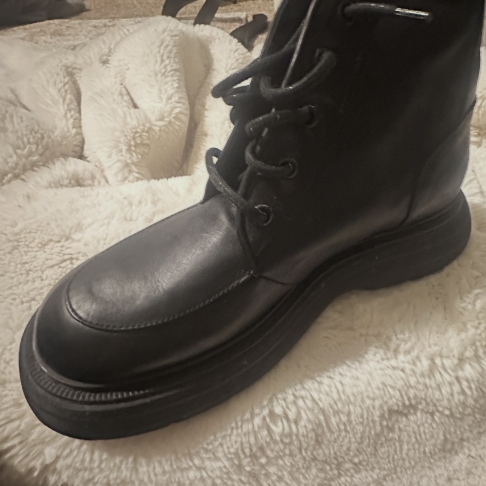 Women’s black leather boots from Free People size 9